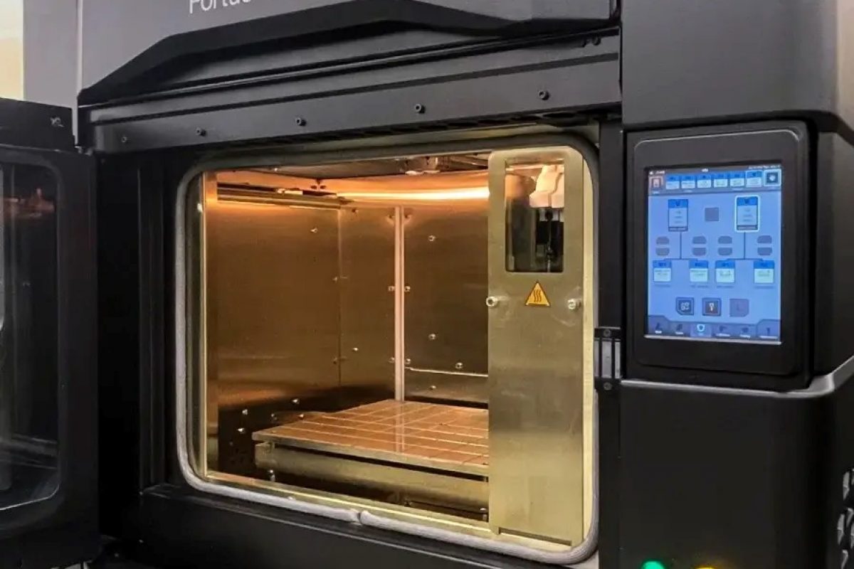 fortus-450mc-print-chamber-open